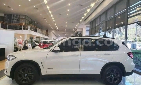 Buy Used BMW X5 White Car in Mbabane in Manzini Buy Used BMW X5 White Car in Mbabane in Manzini