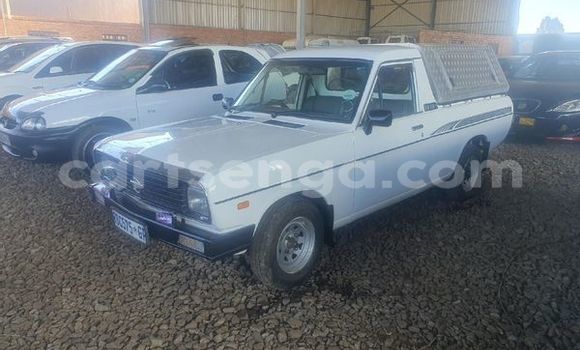 Buy Used Nissan UNKNOWN White Car in Mbabane in Manzini Buy Used Nissan UNKNOWN White Car in Mbabane in Manzini