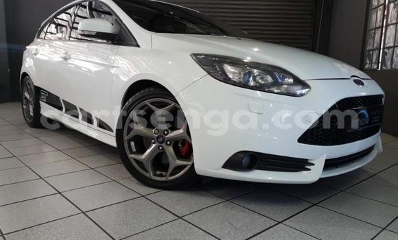Nunua Ilio tumika Ford Focus ST White Gari ndani ya Mbabane nchini Manzini