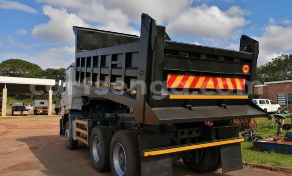 Acheter Occasion Utilitaire Mercedes‒Benz Tipper Autre à Big Bend, Lubombo District Acheter Occasion Utilitaire Mercedes‒Benz Tipper Autre à Big Bend, Lubombo District