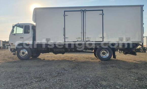 Acheter Occasion Utilitaire Nissan UD Blanc à Big Bend, Lubombo District Acheter Occasion Utilitaire Nissan UD Blanc à Big Bend, Lubombo District