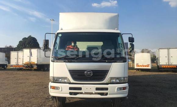 Acheter Occasion Utilitaire Nissan UD Blanc à Big Bend, Lubombo District Acheter Occasion Utilitaire Nissan UD Blanc à Big Bend, Lubombo District