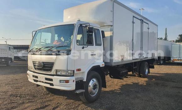 Acheter Occasion Utilitaire Nissan UD Blanc à Big Bend, Lubombo District Acheter Occasion Utilitaire Nissan UD Blanc à Big Bend, Lubombo District