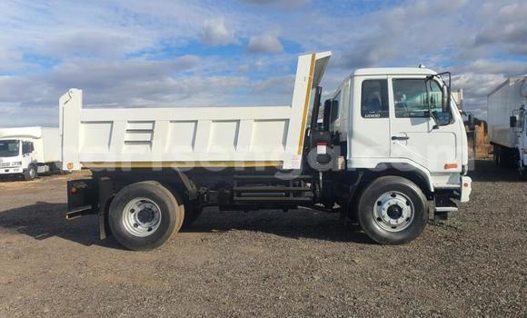 Acheter Occasion Utilitaire Nissan UD Blanc à Big Bend, Lubombo Acheter Occasion Utilitaire Nissan UD Blanc à Big Bend, Lubombo