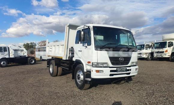 Acheter Occasion Utilitaire Nissan UD Blanc à Big Bend, Lubombo Acheter Occasion Utilitaire Nissan UD Blanc à Big Bend, Lubombo