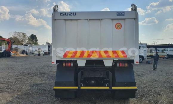 Acheter Occasion Utilitaire Isuzu FTR 850 Blanc à Big Bend, Lubombo District Acheter Occasion Utilitaire Isuzu FTR 850 Blanc à Big Bend, Lubombo District