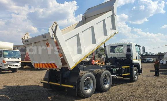 Acheter Occasion Utilitaire Isuzu FTR 850 Blanc à Big Bend, Lubombo District Acheter Occasion Utilitaire Isuzu FTR 850 Blanc à Big Bend, Lubombo District