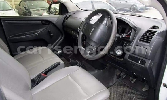 Buy Used Isuzu D–MAX White Car in Mbabane in Manzini Buy Used Isuzu D–MAX White Car in Mbabane in Manzini