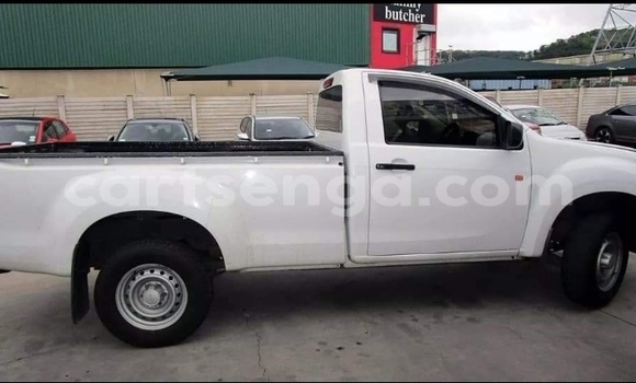 Buy Used Isuzu D–MAX White Car in Mbabane in Manzini Buy Used Isuzu D–MAX White Car in Mbabane in Manzini