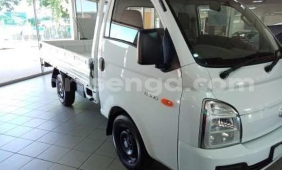 Nunua Ilio tumika Hyundai H1 White Gari ndani ya Mbabane nchini Manzini Nunua Ilio tumika Hyundai H1 White Gari ndani ya Mbabane nchini Manzini
