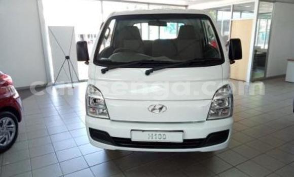 Acheter Occasion Voiture Hyundai H1 Blanc à Mbabane, Manzini Acheter Occasion Voiture Hyundai H1 Blanc à Mbabane, Manzini