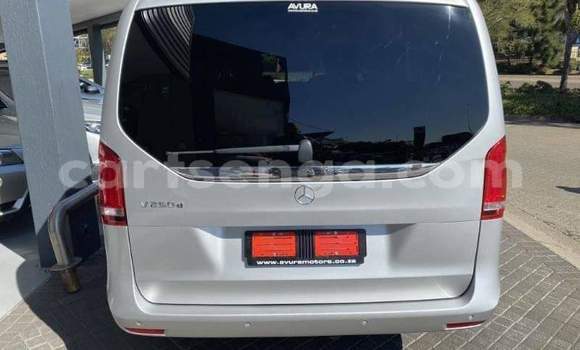 Acheter Occasion Voiture Mercedes‒Benz V-klasse Gris à Ezulwini, Hhohho Acheter Occasion Voiture Mercedes‒Benz V-klasse Gris à Ezulwini, Hhohho