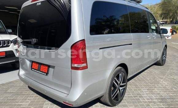 Acheter Occasion Voiture Mercedes‒Benz V-klasse Gris à Ezulwini, Hhohho Acheter Occasion Voiture Mercedes‒Benz V-klasse Gris à Ezulwini, Hhohho
