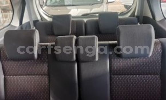 Nunua Ilio tumika Toyota Avanza Silver Gari ndani ya Ezulwini nchini Hhohho Nunua Ilio tumika Toyota Avanza Silver Gari ndani ya Ezulwini nchini Hhohho