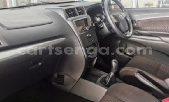 Nunua Ilio tumika Toyota Avanza Silver Gari ndani ya Ezulwini nchini Hhohho Nunua Ilio tumika Toyota Avanza Silver Gari ndani ya Ezulwini nchini Hhohho