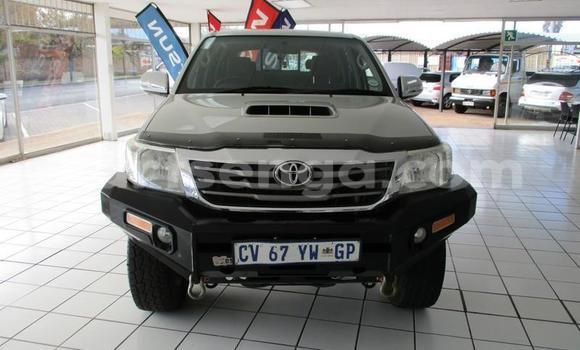 Nunua Ilio tumika Toyota Hilux White Gari ndani ya Mbabane nchini Manzini Nunua Ilio tumika Toyota Hilux White Gari ndani ya Mbabane nchini Manzini