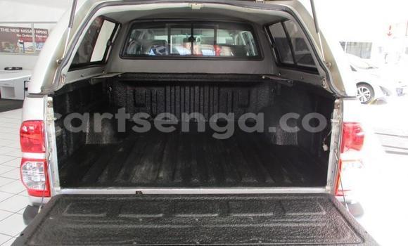 Nunua Ilio tumika Toyota Hilux White Gari ndani ya Mbabane nchini Manzini Nunua Ilio tumika Toyota Hilux White Gari ndani ya Mbabane nchini Manzini