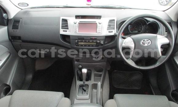 Nunua Ilio tumika Toyota Hilux White Gari ndani ya Mbabane nchini Manzini Nunua Ilio tumika Toyota Hilux White Gari ndani ya Mbabane nchini Manzini