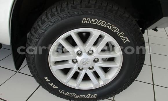 Nunua Ilio tumika Toyota Hilux White Gari ndani ya Mbabane nchini Manzini Nunua Ilio tumika Toyota Hilux White Gari ndani ya Mbabane nchini Manzini