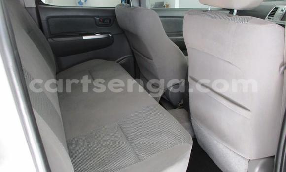 Nunua Ilio tumika Toyota Hilux White Gari ndani ya Mbabane nchini Manzini Nunua Ilio tumika Toyota Hilux White Gari ndani ya Mbabane nchini Manzini