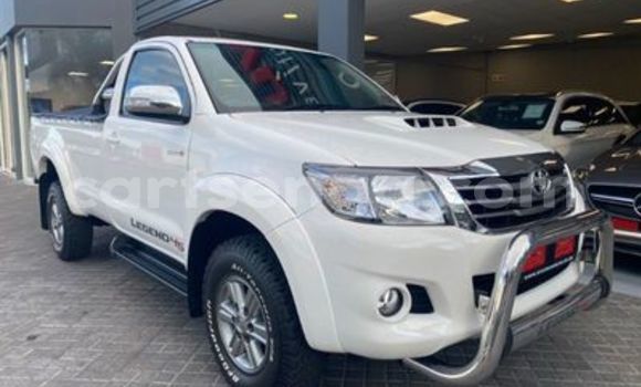 Buy Used Toyota Hilux White Car in Ezulwini in Hhohho