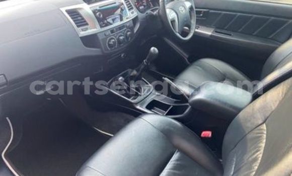 Nunua Ilio tumika Toyota Hilux White Gari ndani ya Ezulwini nchini Hhohho Nunua Ilio tumika Toyota Hilux White Gari ndani ya Ezulwini nchini Hhohho