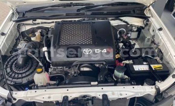 Nunua Ilio tumika Toyota Hilux White Gari ndani ya Ezulwini nchini Hhohho Nunua Ilio tumika Toyota Hilux White Gari ndani ya Ezulwini nchini Hhohho