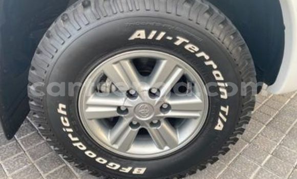 Nunua Ilio tumika Toyota Hilux White Gari ndani ya Ezulwini nchini Hhohho Nunua Ilio tumika Toyota Hilux White Gari ndani ya Ezulwini nchini Hhohho