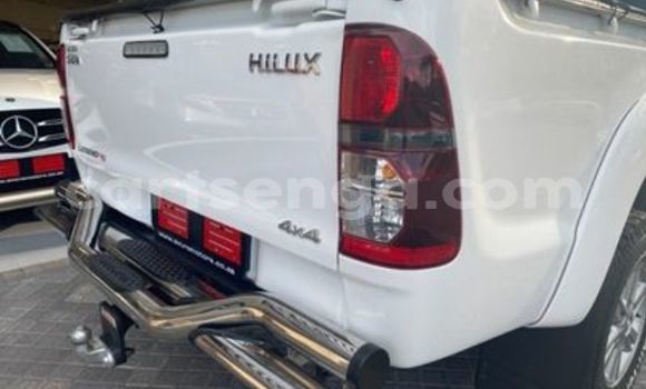 Nunua Ilio tumika Toyota Hilux White Gari ndani ya Ezulwini nchini Hhohho Nunua Ilio tumika Toyota Hilux White Gari ndani ya Ezulwini nchini Hhohho