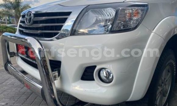 Nunua Ilio tumika Toyota Hilux White Gari ndani ya Ezulwini nchini Hhohho Nunua Ilio tumika Toyota Hilux White Gari ndani ya Ezulwini nchini Hhohho