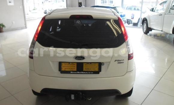 Acheter Occasion Voiture Ford Ikon Blanc à Manzini, Manzini Acheter Occasion Voiture Ford Ikon Blanc à Manzini, Manzini