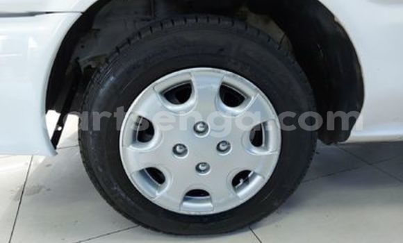 Buy Used Toyota T100 White Car in Ezulwini in Hhohho Buy Used Toyota T100 White Car in Ezulwini in Hhohho