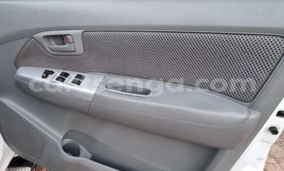 Acheter Occasion Voiture Toyota Hilux Blanc à Ezulwini, Hhohho Acheter Occasion Voiture Toyota Hilux Blanc à Ezulwini, Hhohho