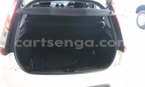 Acheter Occasion Voiture Ford Ikon Blanc à Manzini, Manzini Acheter Occasion Voiture Ford Ikon Blanc à Manzini, Manzini