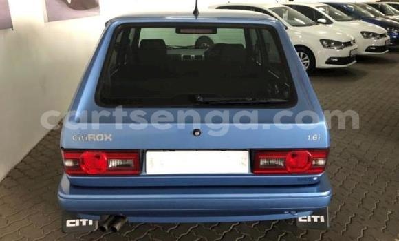 Nunua Ilio tumika Volkswagen Golf Blue Gari ndani ya Ezulwini nchini Hhohho Nunua Ilio tumika Volkswagen Golf Blue Gari ndani ya Ezulwini nchini Hhohho