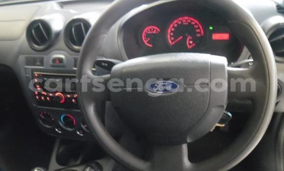 Acheter Occasion Voiture Ford Ikon Blanc à Manzini, Manzini Acheter Occasion Voiture Ford Ikon Blanc à Manzini, Manzini