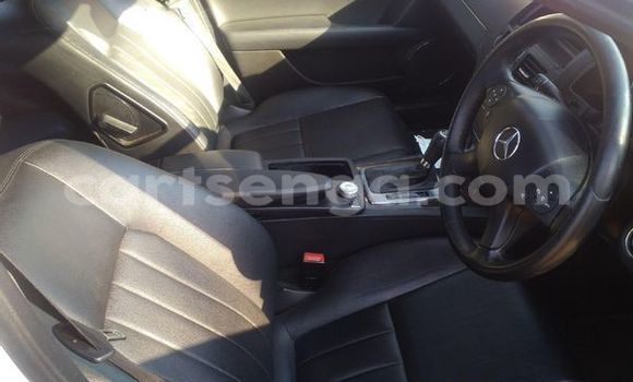 Buy Used Mercedes-Benz C-Classe Silver Car in Ezulwini in Hhohho Buy Used Mercedes-Benz C-Classe Silver Car in Ezulwini in Hhohho