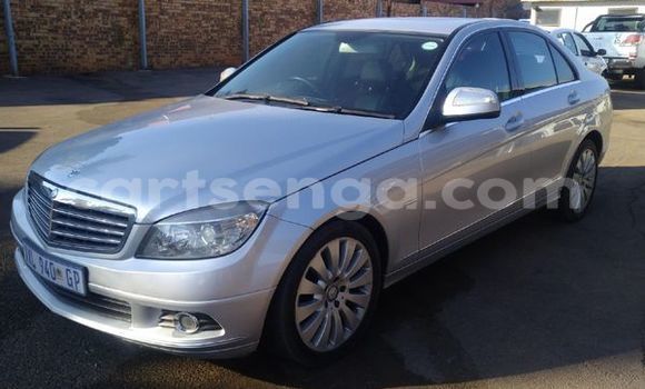 Buy Used Mercedes-Benz C-Classe Silver Car in Ezulwini in Hhohho Buy Used Mercedes-Benz C-Classe Silver Car in Ezulwini in Hhohho