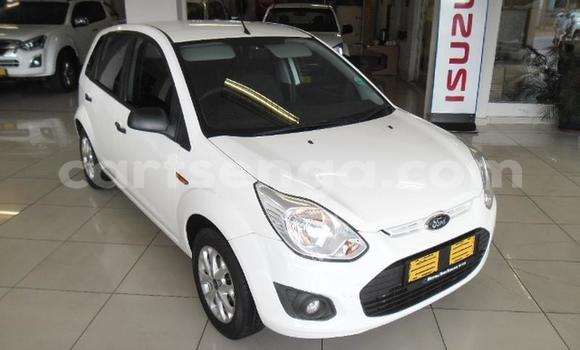 Acheter Occasion Voiture Ford Ikon Blanc à Manzini, Manzini Acheter Occasion Voiture Ford Ikon Blanc à Manzini, Manzini