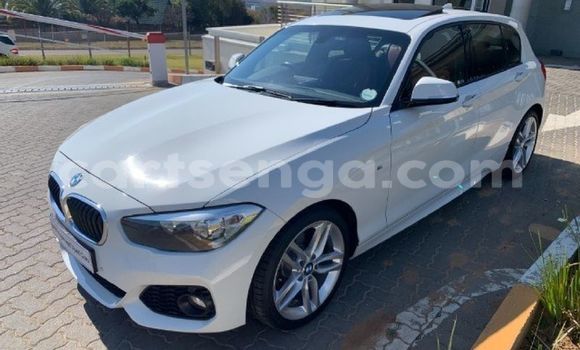 Nunua Ilio tumika BMW 1-Series White Gari ndani ya Ezulwini nchini Hhohho Nunua Ilio tumika BMW 1-Series White Gari ndani ya Ezulwini nchini Hhohho