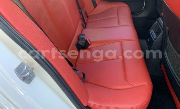 Nunua Ilio tumika BMW 1-Series White Gari ndani ya Ezulwini nchini Hhohho Nunua Ilio tumika BMW 1-Series White Gari ndani ya Ezulwini nchini Hhohho