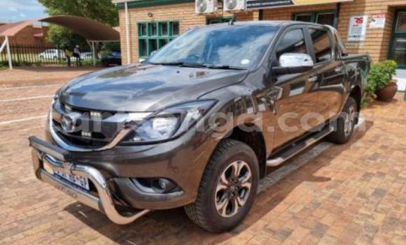 Nunua Ilio tumika Mazda BT-50 Silver Gari ndani ya Hlatikulu nchini Wilaya ya Shiselweni