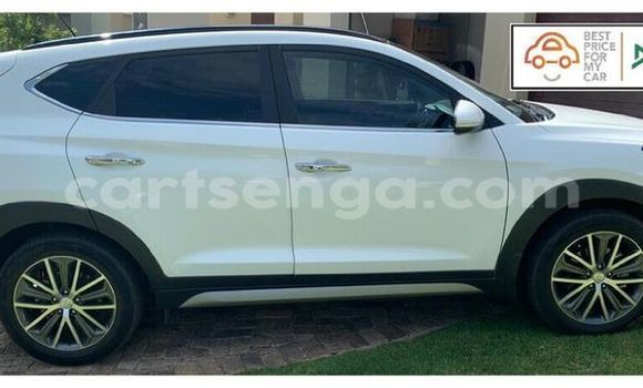 Buy Used Hyundai Tucson White Car in Mbabane in Manzini Buy Used Hyundai Tucson White Car in Mbabane in Manzini