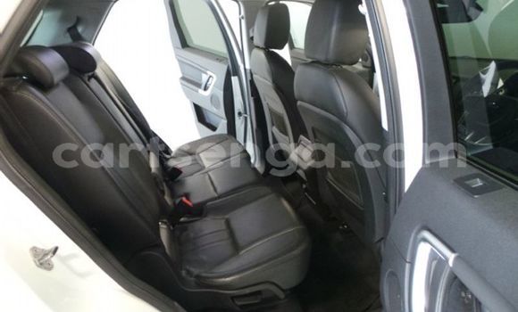 Buy Used Land Rover Discovery Sport White Car in Mbabane in Manzini Buy Used Land Rover Discovery Sport White Car in Mbabane in Manzini