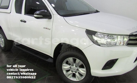 Buy Used Toyota Hilux White Car in Mbabane in Manzini