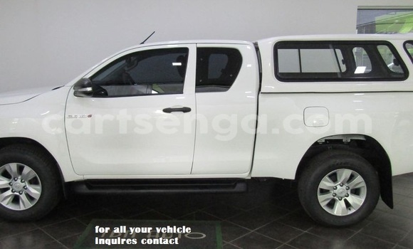 Buy Used Toyota Hilux White Car in Mbabane in Manzini Buy Used Toyota Hilux White Car in Mbabane in Manzini