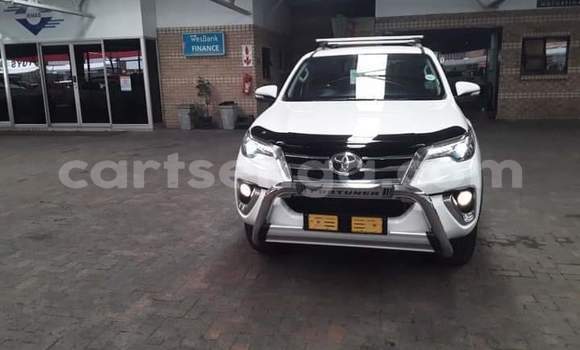 Buy Used Toyota Fortuner White Car in Mbabane in Manzini Buy Used Toyota Fortuner White Car in Mbabane in Manzini