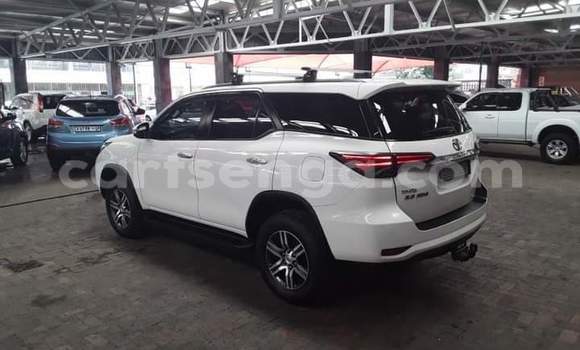 Buy Used Toyota Fortuner White Car in Mbabane in Manzini Buy Used Toyota Fortuner White Car in Mbabane in Manzini