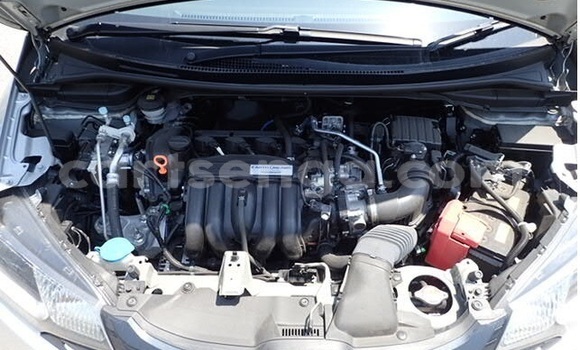 Buy Used Honda FIT Silver Car in Mbabane in Manzini Buy Used Honda FIT Silver Car in Mbabane in Manzini