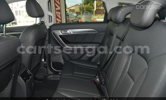 Buy Used Haval H6 White Car in Import - Dubai in Hhohho Buy Used Haval H6 White Car in Import - Dubai in Hhohho